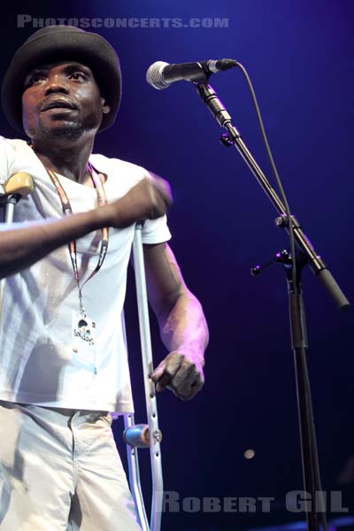 STAFF BENDA BILILI - 2010-06-25 - PARIS - Hippodrome de Longchamp - 